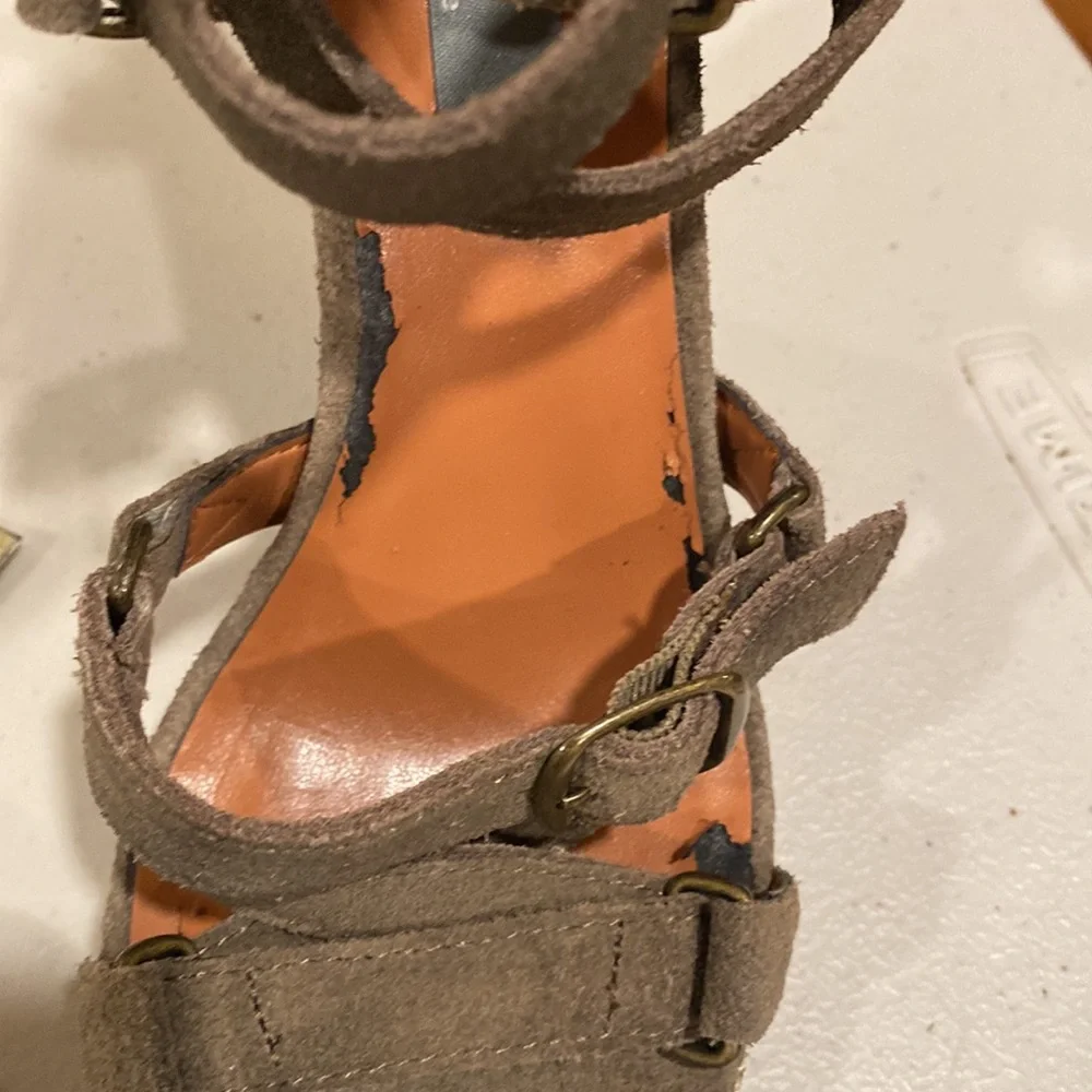 Saks Fifth Avenue Wedges - size 5.5 - Picture 11 of 11